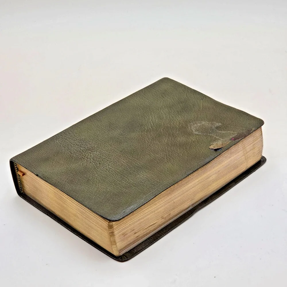 Vintage System Bible Study The Book of Life Holy Bible Leather Gilt Edge 1975